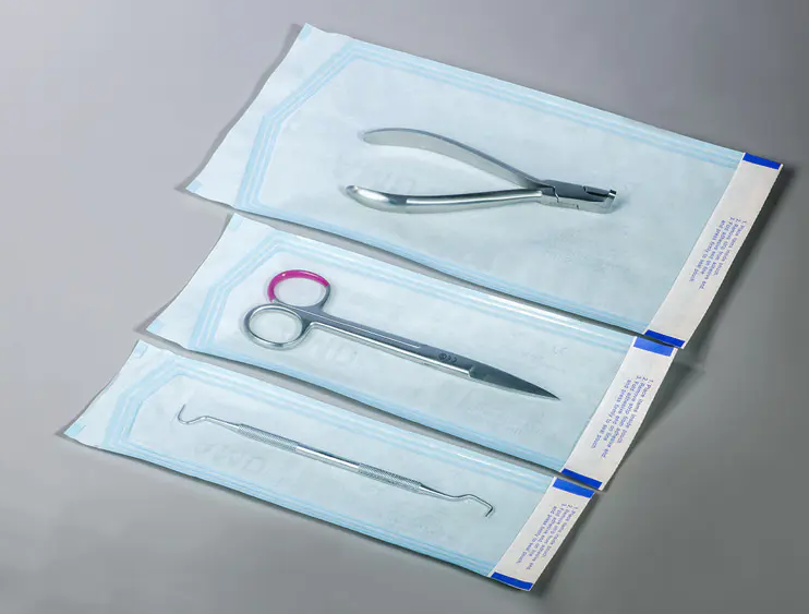 Как самозапечатывающиеся стерилизационные пакеты обеспечивают стерильность медицинских изделий?